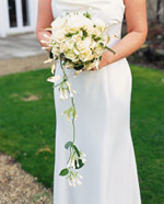 Traditional leaf frame bouquet holder Traditional leaf frame bouquet holder